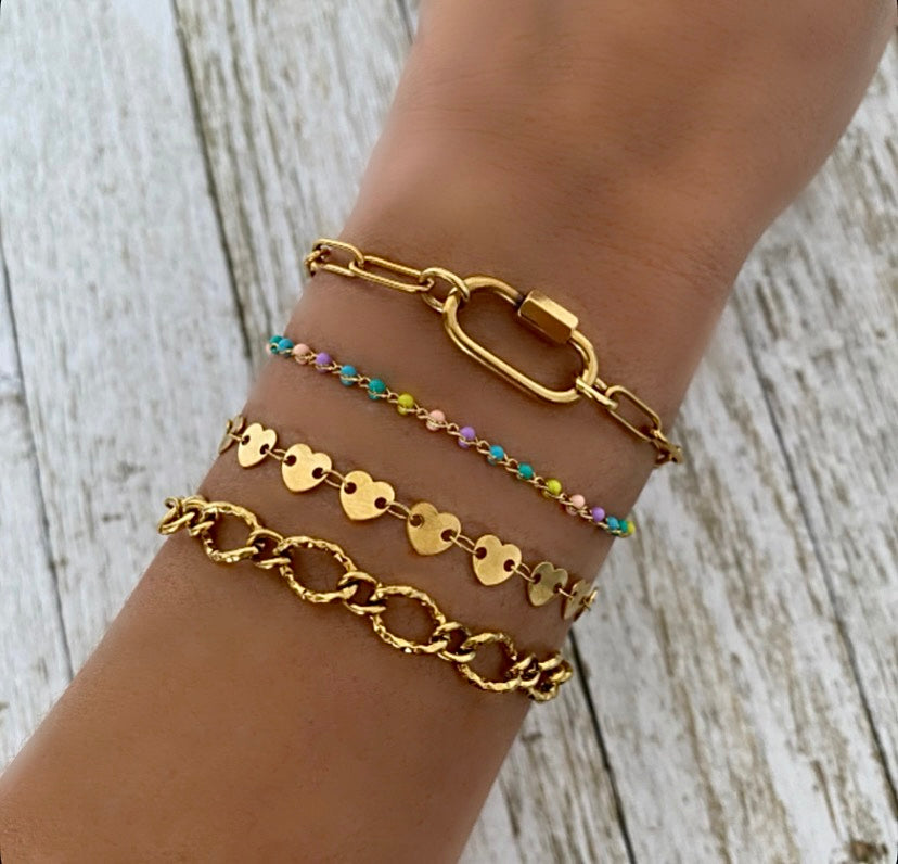 💛 Golden Heart Bracelet