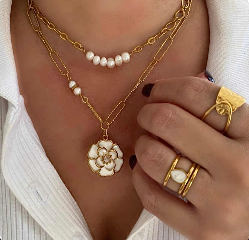 D’ Rose Necklace