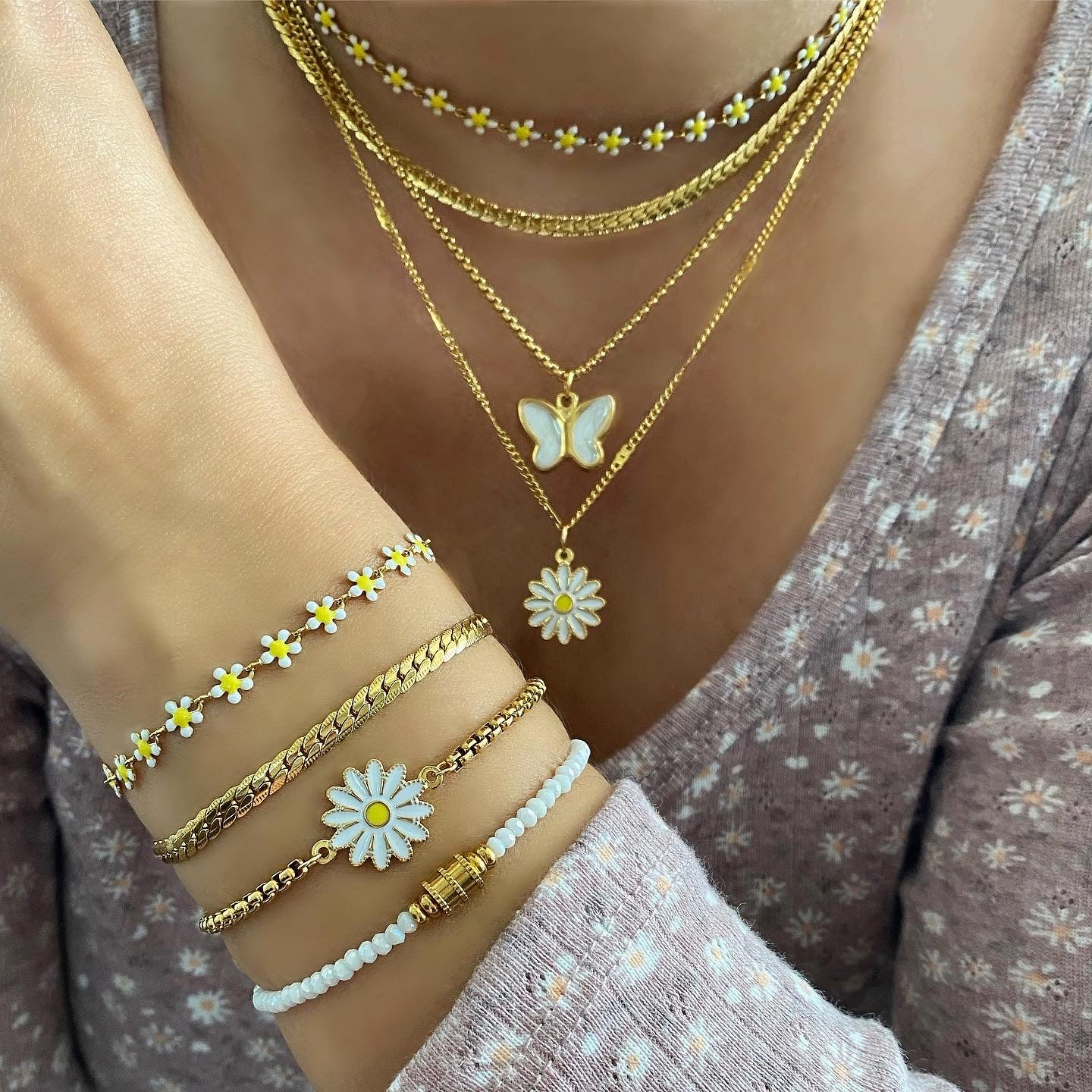 Daisy Choker