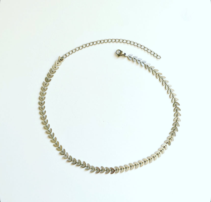Amira Silver Choker