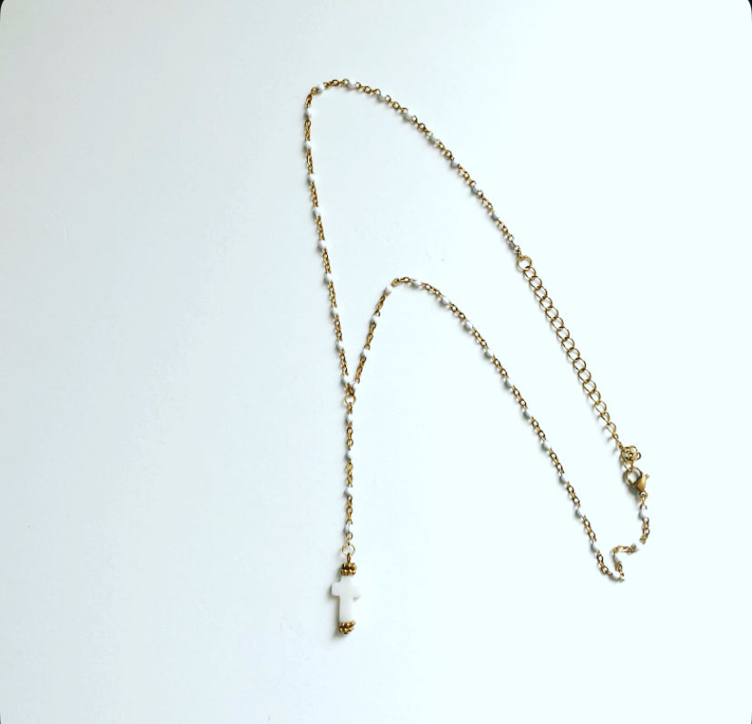 White Cross Lariat