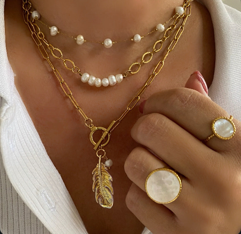 Aura Feather Lariat