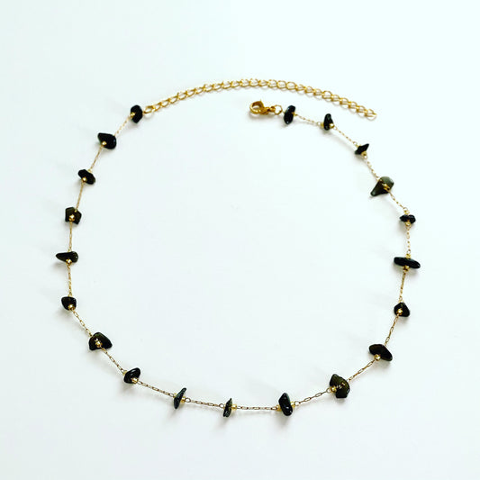 Noir Choker